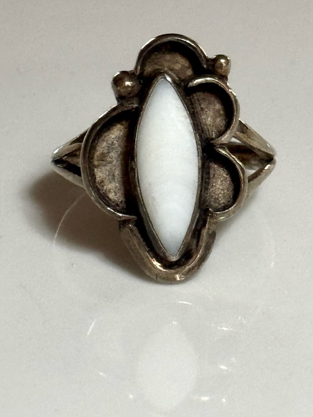 Vintage Sterling White Mother of Pearl Native American Ring